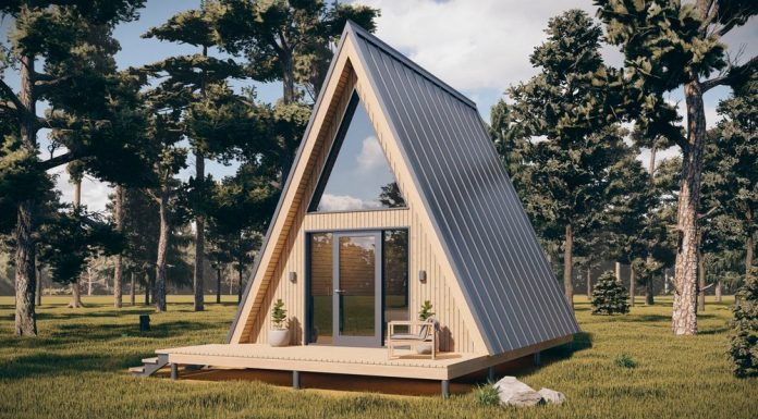 Летний домик на дачном участке