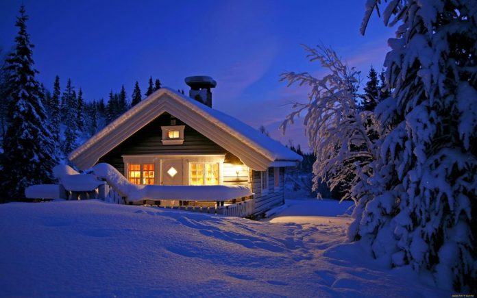 Дом зимой